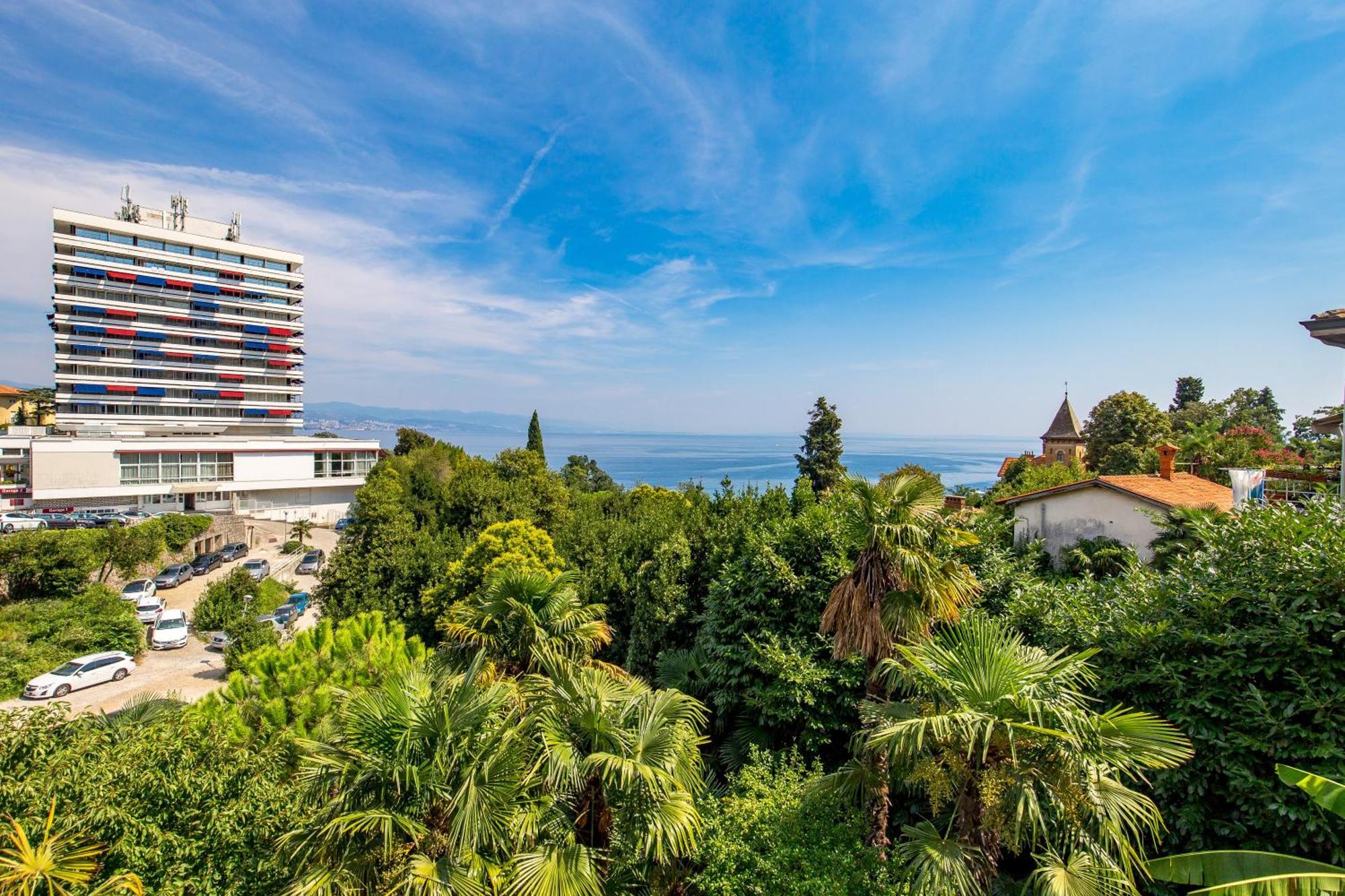 Apartments Liana Opatija Oda fotoğraf