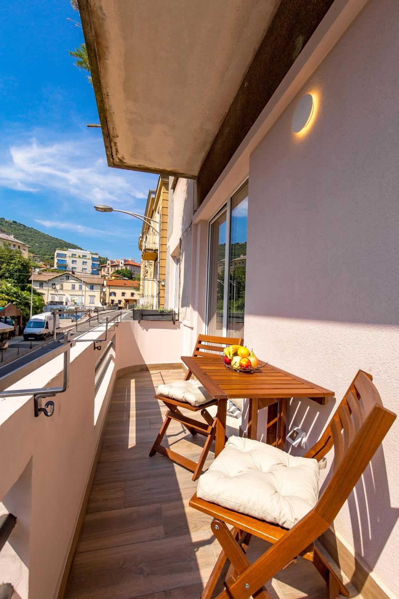 Apartments Liana Opatija Oda fotoğraf